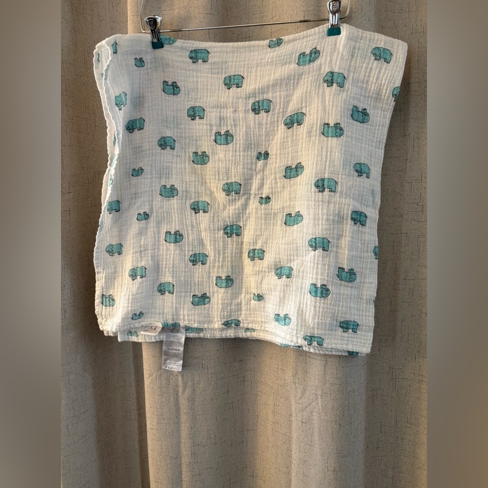 Aden + Anais Blue and White Elephants Baby Muslin Blanket 100% Cotton. 45” x 42”